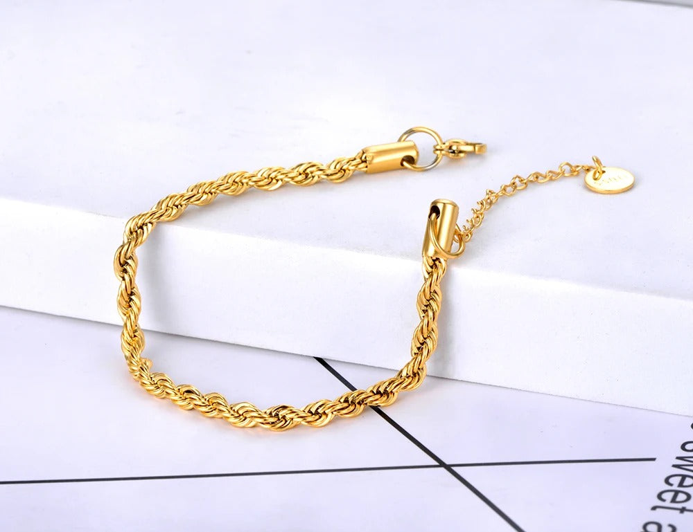 Gold Twist Chain Slim Bracelet